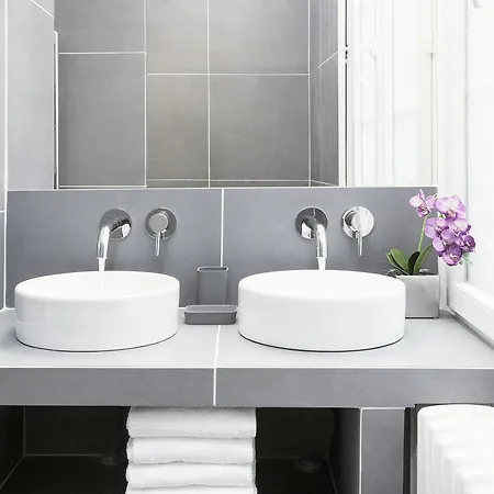 Appartamento Livinparis - Luxury 2 Bedrooms Le Marais I *