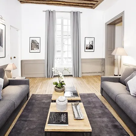 Livinparis - Luxury 2 Bedrooms Le Marais I * Parigi